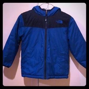 North face Boys size 6 double sided puffer jacket
